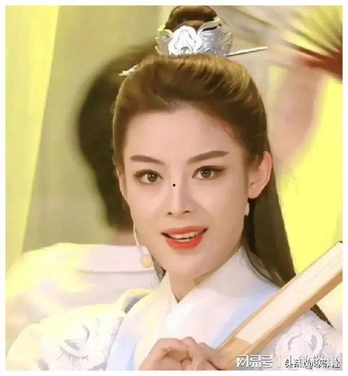 白鹿娱乐圈吃瓜直播,揭秘明星幕后故事，直播带你吃瓜不停歇